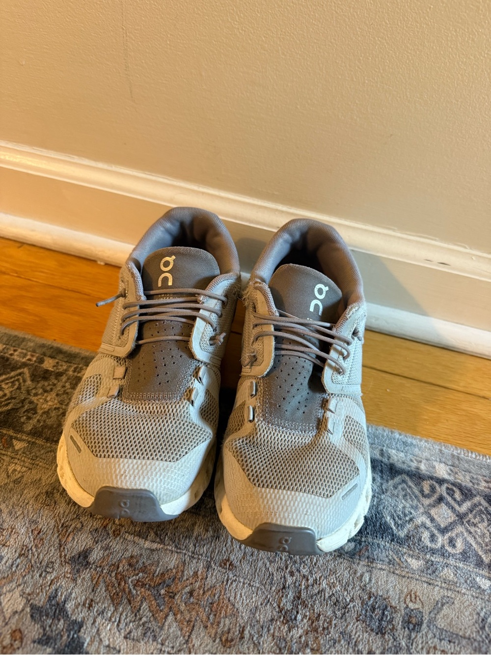 On Running Cloudlight Running Shoes in Light Gray